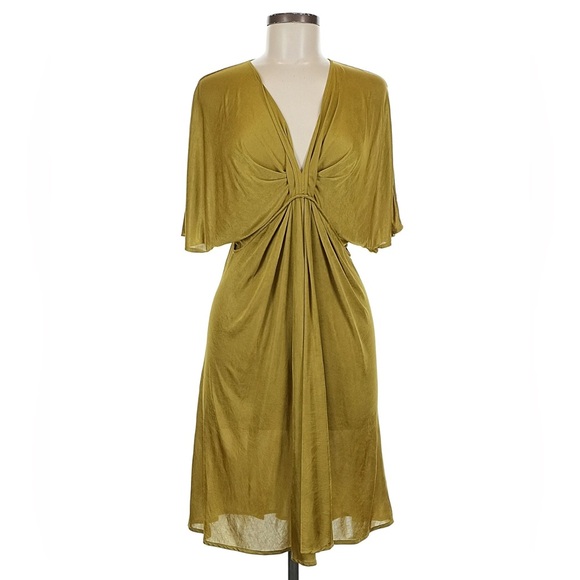 BCBGMAXAZRIA Elegant Green Ochre colored Mini Shift Dress with Drop Waist - Picture 1 of 16